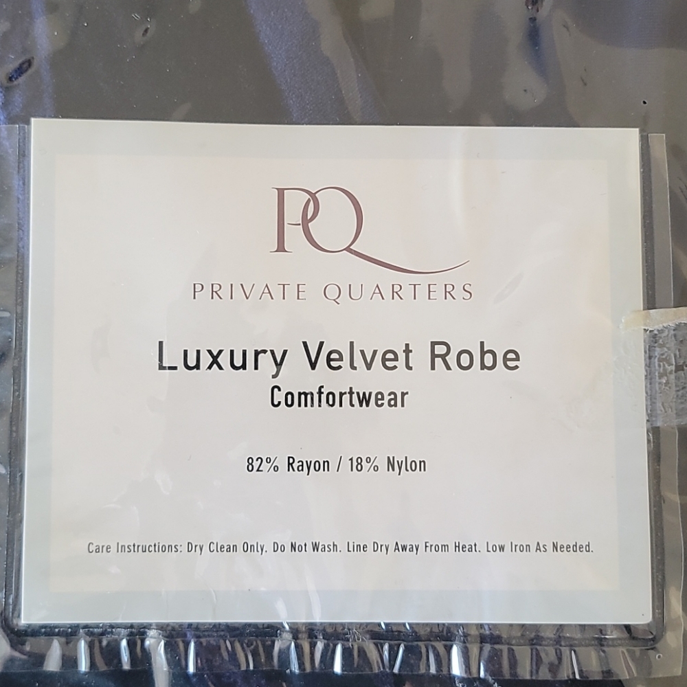 NEW Private Quarters Luxury Velvet Robe size 2×/3x